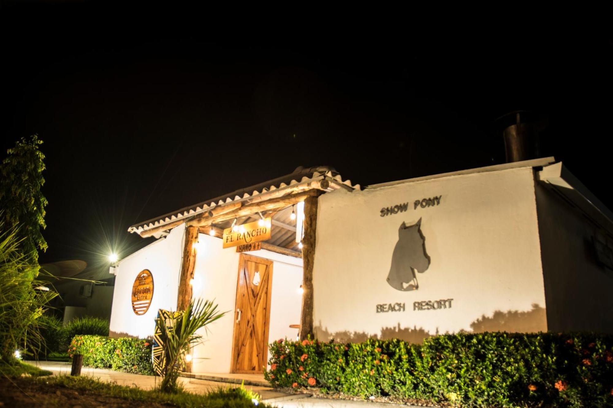 Show Pony Beach Resort And Suites Las Lajas  Exterior photo