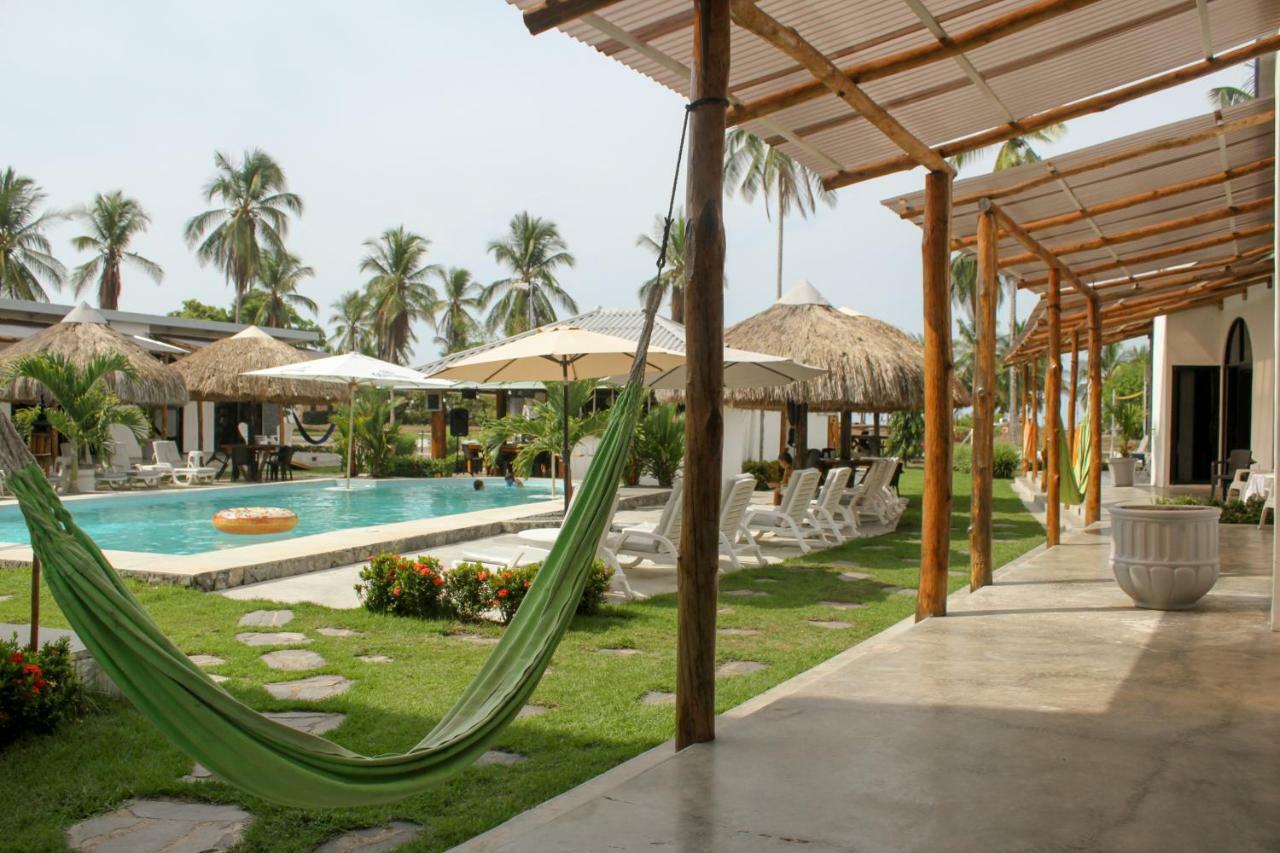 Show Pony Beach Resort And Suites Las Lajas  Exterior photo